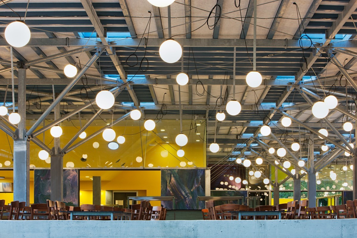 Grand opening of the 2015 season with a brand new look